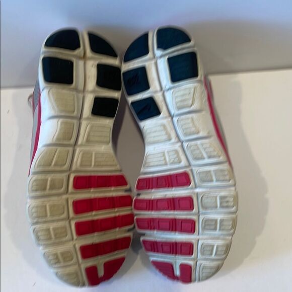 Nike Women's Gray and Pink Athletic Shoes Women’s Size 8.5 - Picture 7 of 8